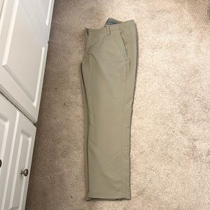 Men’s under armour golf pants, tan